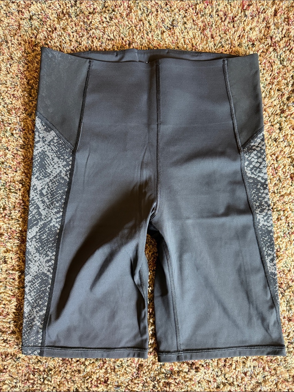 Athleta Black Stay Fly 9" Short - Women's Medium